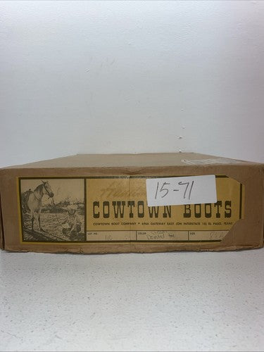 New Women’s Cream Cowtown Cowboy Boots. 110 8.5 8 1/2 A. 15-71