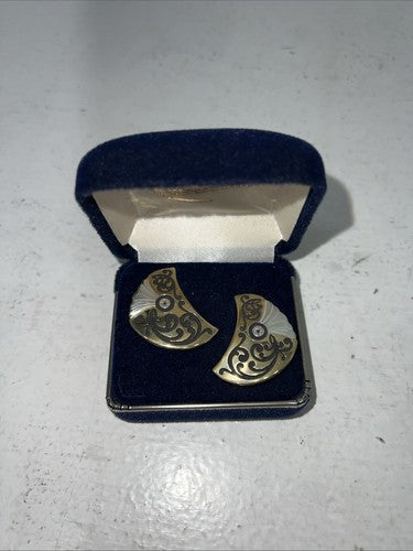New Women’s Montana Silversmiths Black Scroll Earrings. ER351 A-15
