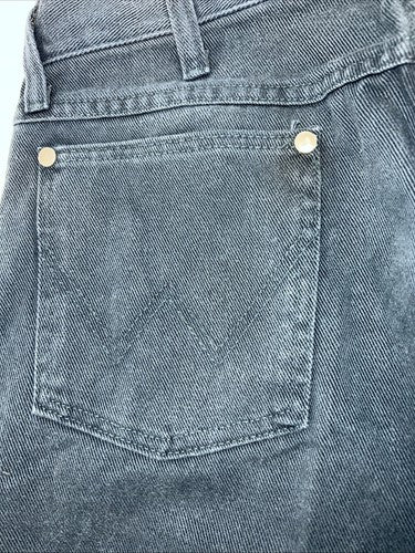 New Women’s Green Cowboy Cut Slim Fit Wrangler Denim Jeans. 15x34 H-10