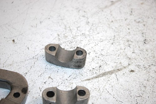 84 Yamaha Phazer Se Oem Handebar Mount Set 8V0-23814-01-00 SY9