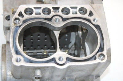 2008 Polaris Ranger 700 Oem Crankcase 2203300 XP0