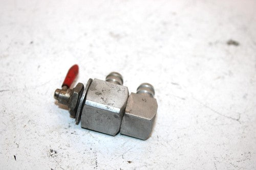 01 Polaris Rmk 700 Oem Fuel Shutoff Petcock 7052255 SP183