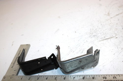 97 Polaris Indy 500 Oem Side Panel Bracket Set 5240994-067 5240995 SP145
