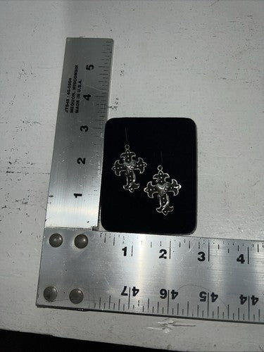 New Women’s Montana Silversmiths Silver Black Faith Cross Earrings. ER1183 A-28