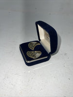 New Women’s Montana Silversmiths Black Scroll Earrings. ER351 A-15