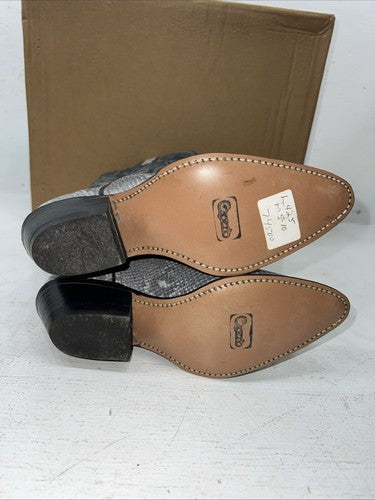 New Women’s Capezio Grey Snakeskin Cowboy Boots. L 425 6 M. 19-40