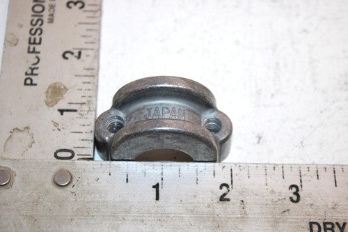 1987 Kawasaki 650 Sx Oem Handlebar Clamp Pair 92037-503 JK7