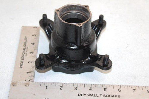 Polaris  Oem Front Hub With Studs Screw In Cap 1520182 2202595 Q1367