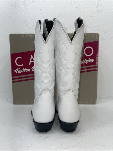 New Women’s White Capezio Cowboy Boots. 226 8 M. 16-81