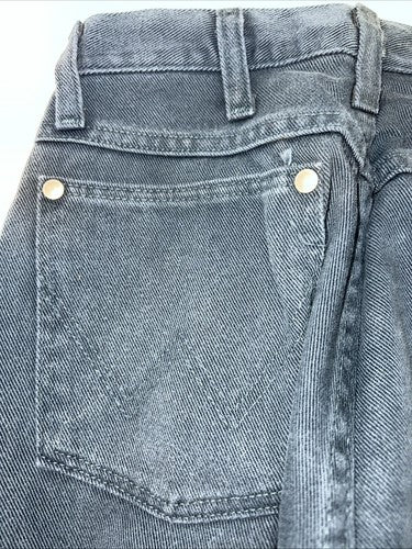 New Women’s Green Cowboy Cut Slim Fit Wrangler Denim Jeans. 9x36 H-11