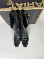 New Women’s Western Boots. Black Color Boot With Rhinestones. Size 8.5. 16-5