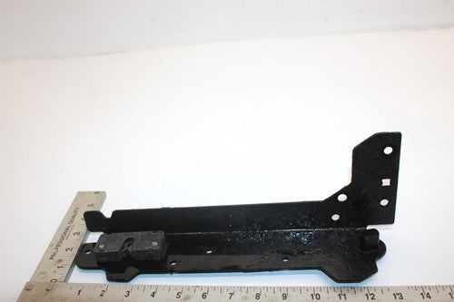 2015 Polaris Ranger Crew 900 Oem Left Tailgate Support 1018444-067 XP2