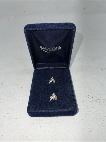 New Women’s Montana Silversmiths Barrel Racer Silver Earrings. JS649GBL A-32