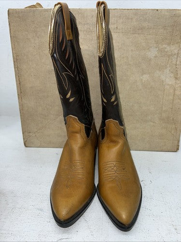 New Women’s Brown Acme Cowboy Boots. 50252 7.5 7 1/2 C. 17-18