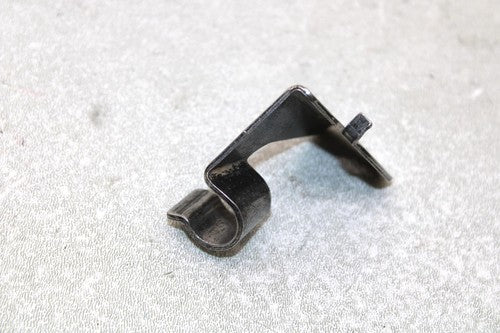 2001 Yamaha  Raptor 660r Oem Oil Line Bracket 5LP-2175T-00-00 AY33