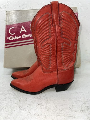 New Women’s Red Capezio Cowboy Boots. L 262 7 M. 18-78