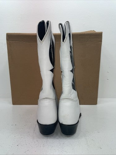 New Women’s White Capezio Cowboy Boots. L 777 8 M. 16-118