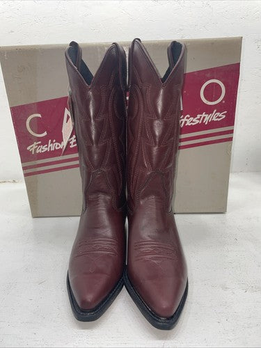New Woman’s Red Capezio Cowboy Boots. L 553 7 M. 18-33
