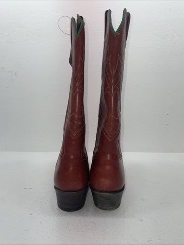 New Women’s Red Laramie Cowboy Boots. C 749 8 B. 16-103 