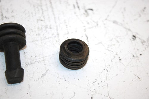 95 Polaris Sportsman 4x4 Oem Pin Boot Set 5412506 5412505 AP70