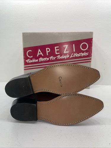 New Women’s Red Capezio Cowboy Boots. L 553 8 M. 16-20
