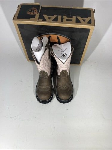New Women’s Ariat Boots. Pink Boot. Size 5.5. 20-6