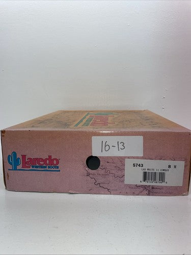 New Women’s White Laredo Cowboy Boots. 5743 8 M. 16-13
