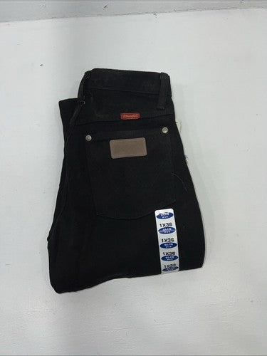 New WOMAN’s Black Cowboy Cut Slim Fit Wrangler Denim Jeans. 1x36 H-2