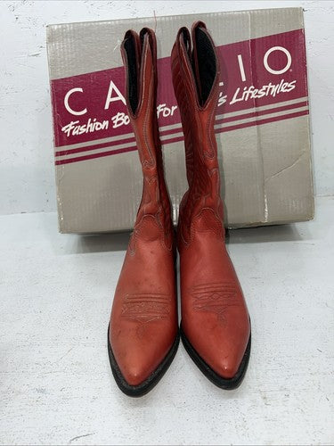 New Women’s Red Capezio Cowboy Boots. L 262 7 M. 18-78