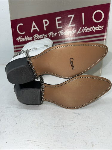 New Women’s White Capezio Cowboy Boots. L607 6 M. 20-135