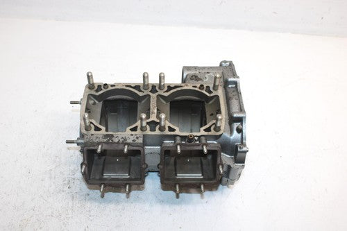 1994 Kawasaki 750 Ss Super Sport Oem Crankcase 14001-5319 JK9
