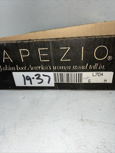 New Women’s Tan Capezio Cowboy Boots. L704 6 M. 19-37
