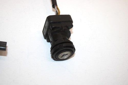 2001 Bombardier Traxter Oem Ignition Key Switch 710000042 AB10