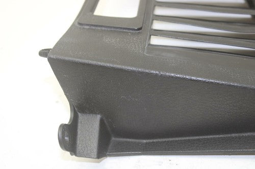 93 Yamaha Venture GT OEM Right Louver 8X9-77132-00-00 SY53