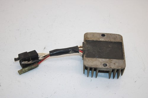96 Yamaha  Timberwolf 250 2wd Oem Voltage Regulator 4GB-81960-00-00 AY45