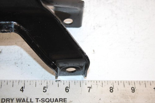 1990 Polaris Trail Boss 350l 4x4 Oem Hitch Mount 1040162-067 2873036 AP142