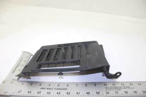 93 Yamaha Venture GT OEM Right Louver 8X9-77132-00-00 SY53