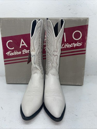 New Women’s White Capezio Cowboy Boots. L 287 7 M. 18-19