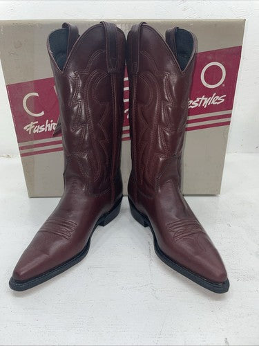New Woman’s Red Capezio Cowboy Boots. L 553 7 M. 18-33