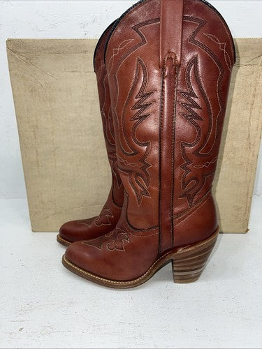 New Women’s Red Capezio Cowboy Boots. L 535 6.5 6 1/2 M. 19-67