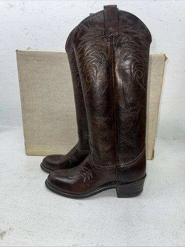 New Woman’s Brown Texas Brand Cowboy Boots. 4611 6 M. 19-99