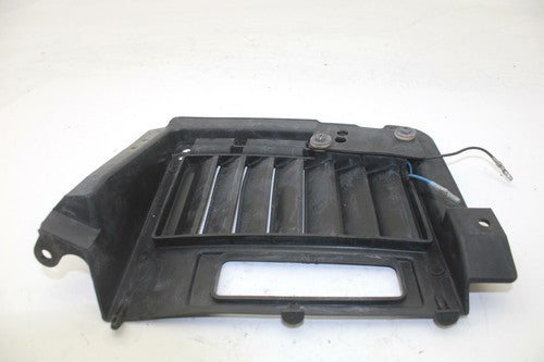 93 Yamaha Venture GT OEM Right Louver 8X9-77132-00-00 SY53