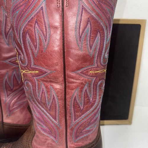 NEW Womens Brown and Pink solid color, with color designs Ariat Boot. Sz 9B 15-8