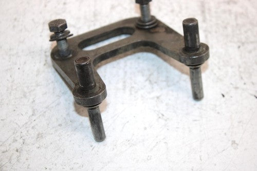 1998 Polaris Magnum 425 4x4 Oem Front Brake Caliper Mount 1910056 1910513 AP97