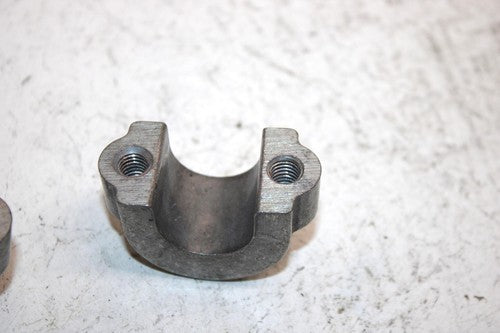1987 Kawasaki 650 Sx Oem Handlebar Clamp Pair 92037-503 JK7