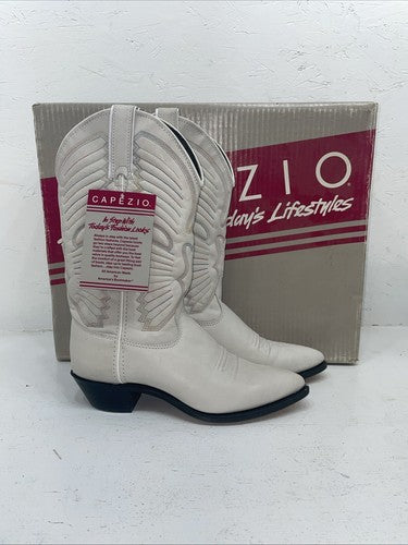 New Women’s White Capezio Cowboy Boots. L 287 7 M. 18-19