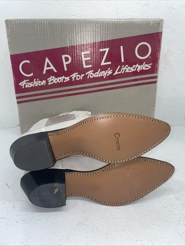 New Women’s White Capezio Cowboy Boots. L 287 7 M. 18-19