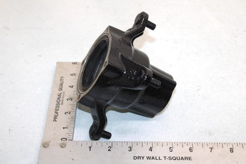 Polaris  Oem Front Hub With Studs Screw In Cap 1520182 2202595 Q1367