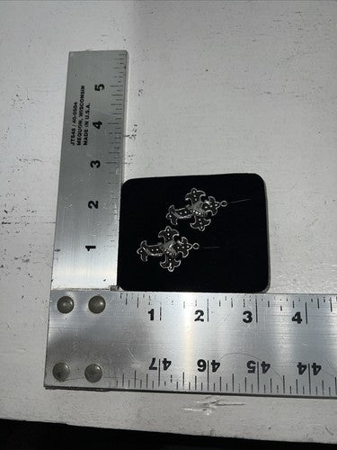 New Women’s Montana Silversmiths Silver Black Faith Cross Earrings. ER1183 A-28