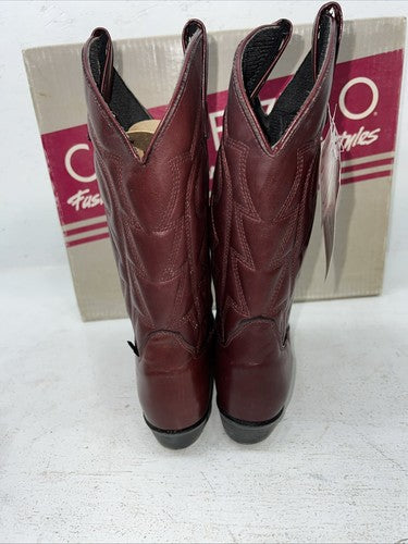 New Women’s Red Capezio Cowboy Boots. L 553 7.5 7 1/2 M. 17-76